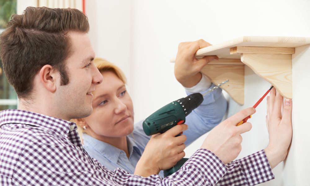 Professional Tips for Building DIY Shelves