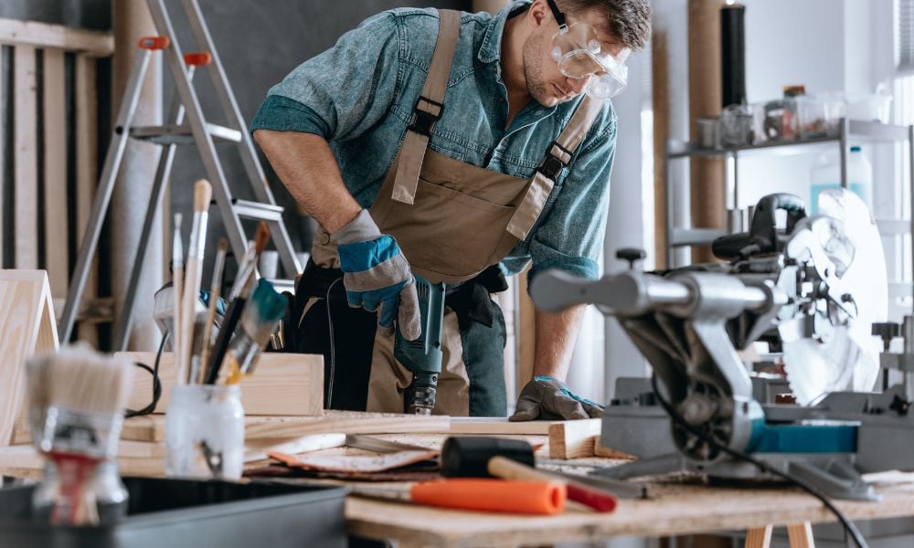 5 Essential Tools Every Contractor Needs