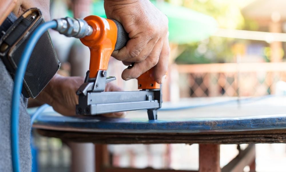 How Do Different Nail Guns Work?