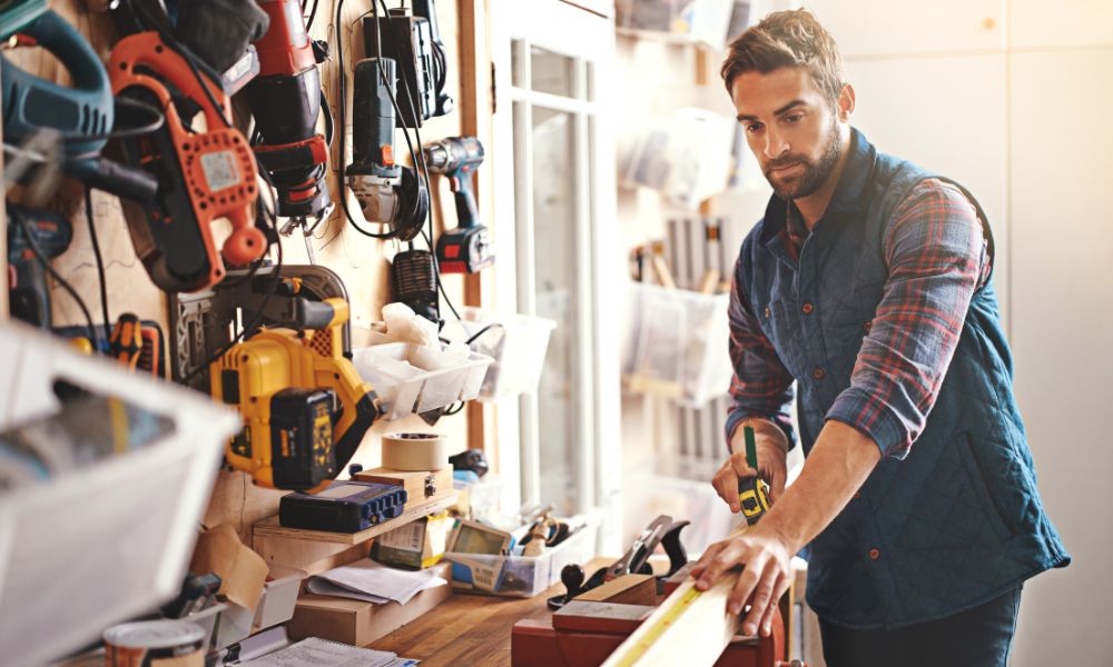 The Essential Tools To Start Your Own Handyman Business